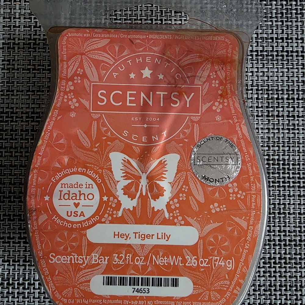 3/$21 New! Scentsy Hey, Tiger Lily Wax Bar